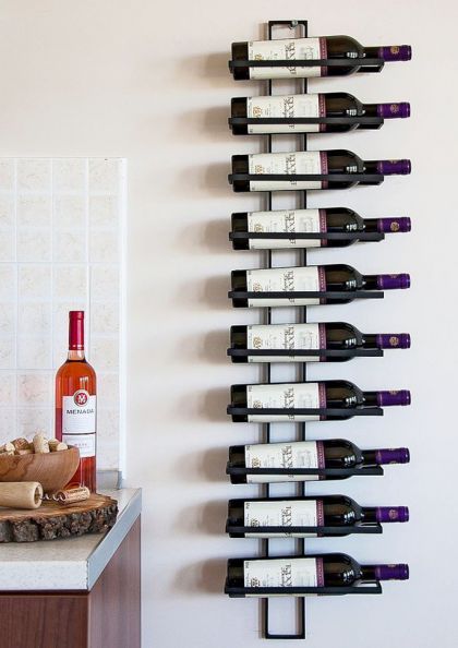 want this!! Wine Bottle Stand, Mounted Wine Rack, Wine Rack Design, Hanging Wine Rack, Wine Stand, Metal Wine Rack, Metal Wall Shelves, Wall Mounted Wine Rack, Wine Shelves