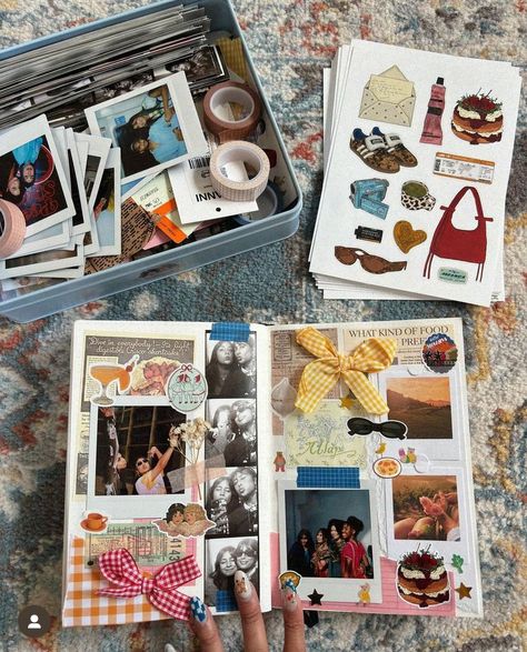 Scrapbooking Aesthetic, Summer Diary, Summer Journal, Inspiration Journal, Being A Girl, Bulletin Journal Ideas, Summer Scrapbook, Scrapbook Book, Cute Journals