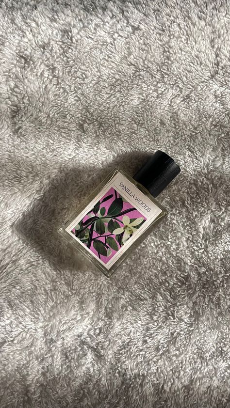 Vanilla Woods by 7 virtues The 7 Virtues Vanilla Woods, The 7 Virtues, 7 Virtues, Vanilla Woods, Smell Goods, Birthday Wishlist, Smell Good, Scents, Heart Ring