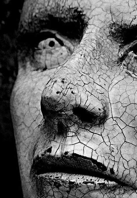 Cemetery Art, White Photo, Black And White Photography, Dark Art, Dark Aesthetic, A Black, Sculpture Art, Art Inspo, Antonio Mora Artwork