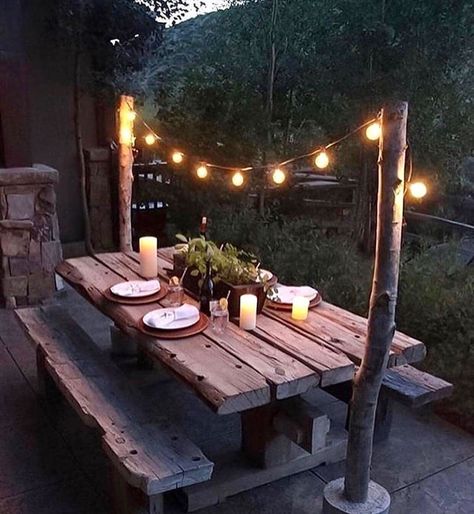 Garden Table Plans, Backyard Dining, Jardim Diy, Concrete Patios, Garden Patio Decor, Rustic Patio, Rustic Backyard, Garden Ideas Cheap, Backyard Furniture