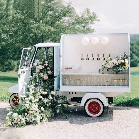 Mobile Coffee Cart, Champagne Bar, Custom Cocktails, Coffee Carts, Bar Service, Event Floral Design, Mobile Bar, French Garden, Ice Cream Truck