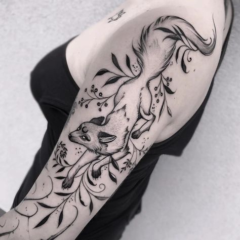 Creepy Beautiful Tattoo, Gothic Fox Tattoo, Jumping Fox Tattoo, Black Fox Tattoo, Kitsune Tattoo, Fox Tattoo Design, Witch Tattoo, Inspiration Tattoos, Cute Little Tattoos