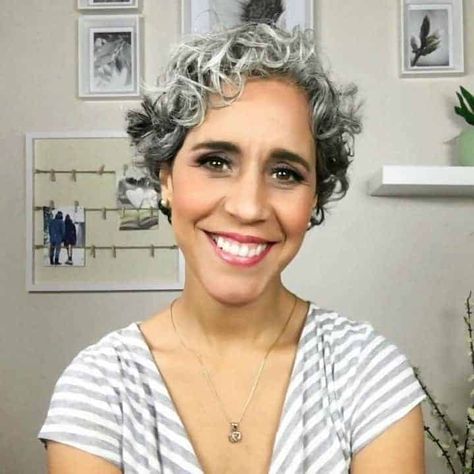 Brown Abstract Nails, Pixie Cuts For Curly Hair, Cuts For Curly Hair, Blow Dry Curly Hair, Curly Gray Hair, Short Curly Cuts, Nails Abstract, Roller Curls, Grey Hair Don't Care