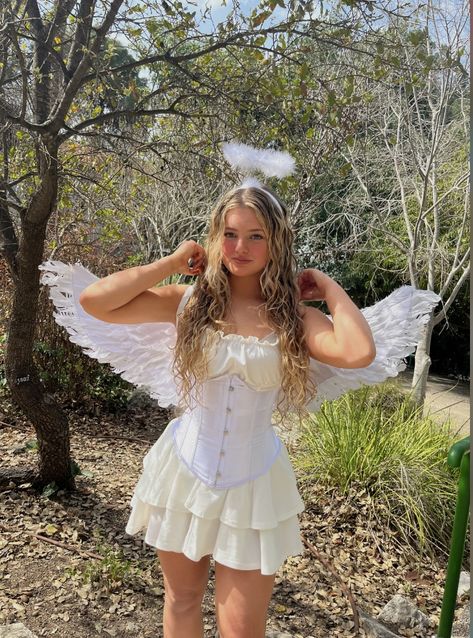 Christmas Angel Dress, Shoes For Angel Costume, Angel Diy Costume Women, Angle Custom Halloween, Women’s Angel Costume, Angle Dress Costume, Halloween Angles Costume, Preppy Angel Costume, Dark And Light Angel Halloween Costume