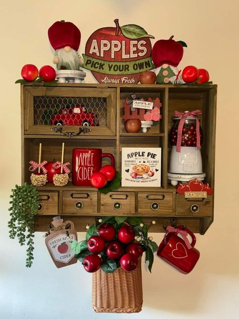 Marshmallow Cups, Decor Above Kitchen Cabinets, Decor Cozinha, Apple Ideas, Apple Kitchen, Apple Decor, Apple Kitchen Decor, Apple Festival, Crafts By Season