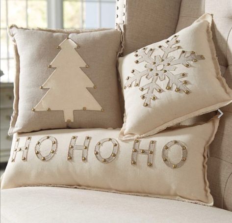 Home Decor Ideas Christmas, Christmas Pillows Diy, Home Christmas Tree, Zimmer Diy, Seasonal Pillows, Christmas Tree Pillow, Christmas Room Decor, Tree Pillow, Cool Christmas Trees