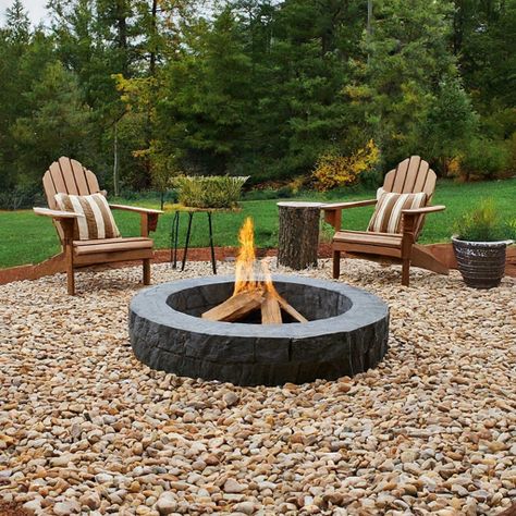 25 Gravel Patio Ideas You’ll Wish You Knew Sooner » Comfy Ideas Pebble Stone Fire Pit Area, Fire Pit Gravel Area, Backyard Gravel Ideas, Fire Pit Area Ideas Backyard, Pea Gravel Fire Pit Area, Patio Ideas With Fire Pit, Gravel Fire Pit Area, Gravel Patio Ideas, Fire Pit Gravel