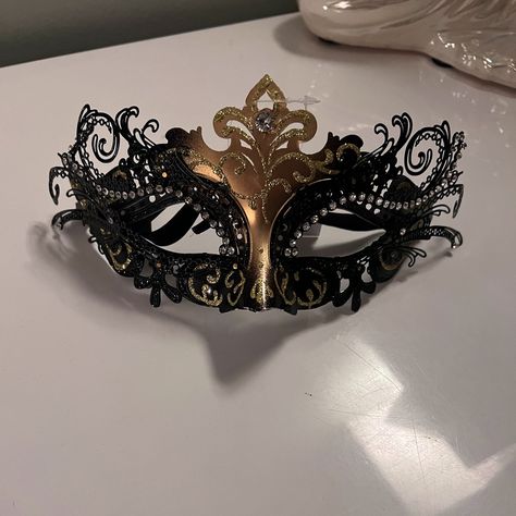 Sexy Masquerade Mask Gold, Black With White/Silver Rhinestones New With Tags Elastic Adjustable For Custom Comfort Open To Offers Black Gold Masquerade Mask, Black Dresses Masquerade, Maserquade Mask, Masquerade Ball Gloves, Black And Gold Masquerade Mask For Women, Gothic Masquerade Outfit, Black And Gold Masquerade Dress, Gothic Masquerade Mask, Quince Black And Gold