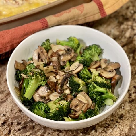 Garlic Broccoli and Mushrooms Broccoli And Mushrooms, Cooked Broccoli, Veggie Side Dish, Mushroom Side Dishes, Mushroom Broccoli, Broccoli Side Dish, Broccoli Sauteed, Mushroom Recipes Healthy, Garlic Broccoli