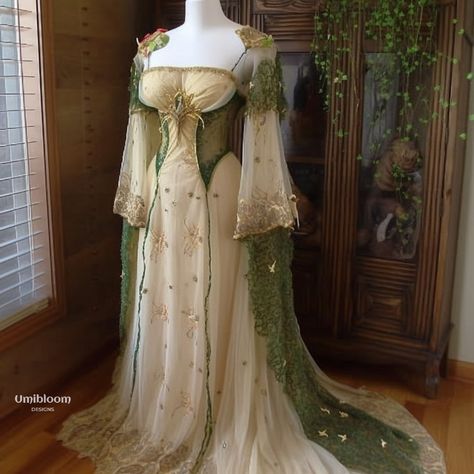 Earth Goddess Outfit, Fairy Queen Aesthetic, Corset Fairy Dress, Enchanted Forest Dress, Elvish Dress, Fae Dress, Elven Fairy, Medieval Wedding Dress, Starry Night Dress