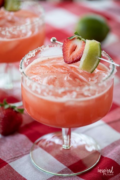 Homemade Strawberry Margarita Mix #strawberry #margarita #mix #homemade #recipe #tequila #cocktail Homemade Margarita Mix Recipes, Strawberry Margarita Recipes, Margarita Mix Recipe, Strawberry Margaritas, Strawberry Margarita Recipe, Wedding Food Bars, Best Margarita Recipe, Homemade Margaritas, Tequila Rose