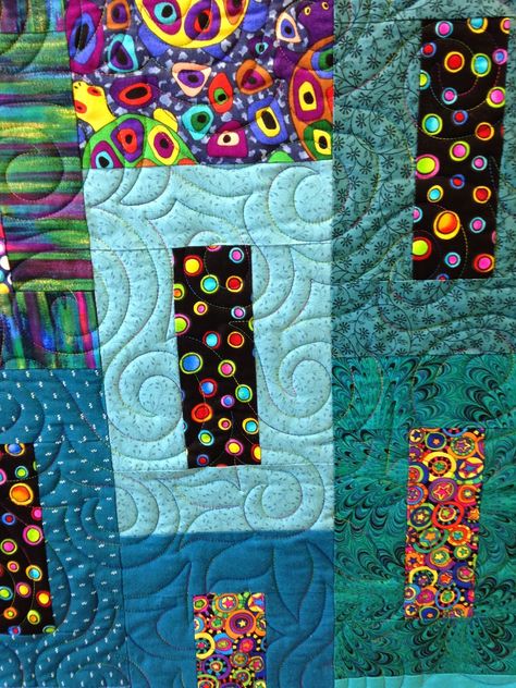 A Quilt A Week: Quilts 25 - 29! Charity Quilts! Patchwork, Donation Quilt Patterns, Quilts For Charity, Charity Quilt Ideas, Easy Charity Quilts, Charity Quilts Patterns Free, Charity Quilt Patterns, Keyhole Quilt, Masculine Quilts