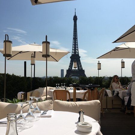 Fancy Places, Decoration Restaurant, Paris Summer, Restaurant Paris, Luxury Restaurant, Paris Restaurants, Paris Love, Europe Summer, European Summer