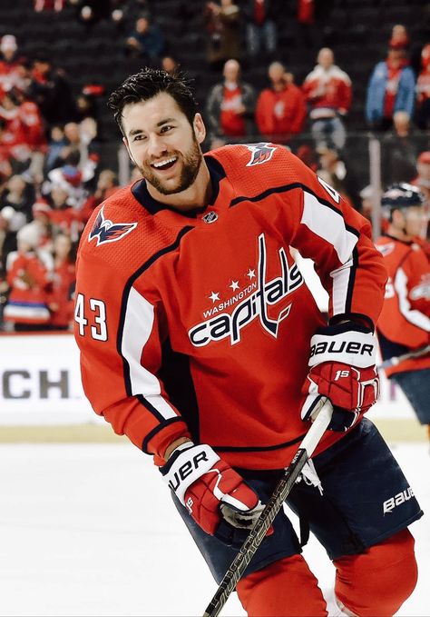 Tom Wilson Hockey, Tom Wilson Capitals, Hockey Game Outfit, Washington Capitals Hockey, Capitals Hockey, Tom Wilson, Hot Hockey Players, Stars Hockey, Hockey Baby