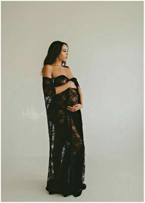 Maxi Maternity Dress, Maternity Studio Photoshoot, Maternity Dresses Photography, Maternity Photo Outfits, Maternity Photography Studio, Maternity Photography Poses Pregnancy Pics, Maternity Photoshoot Outfits, Lace Maternity Dress, Goth Outfit