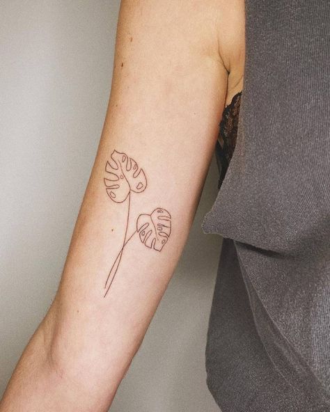 Monstera Deliciosa Tattoo, Monstera Plant Tattoo, Monstera Tattoo, Black Line Tattoo, Vine Tattoos, Plant Tattoo, Jesus Love, Poke Tattoo, Line Work Tattoo