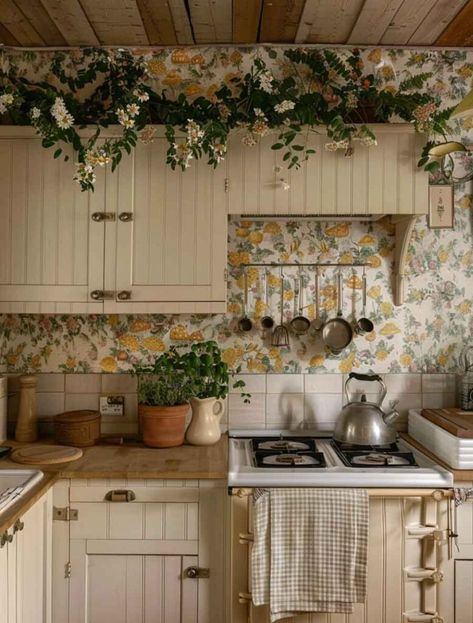 House Inspo Cottagecore, Cottagecore Apartment Kitchen, Fairy Aesthetic Kitchen, Cottagecore Aesthetic Furniture, Summer Cottage Core Aesthetic, Yellow Cottagecore Kitchen, Kitchen Table Cottagecore, Cute Cottage Aesthetic, Cottage Inside Interiors