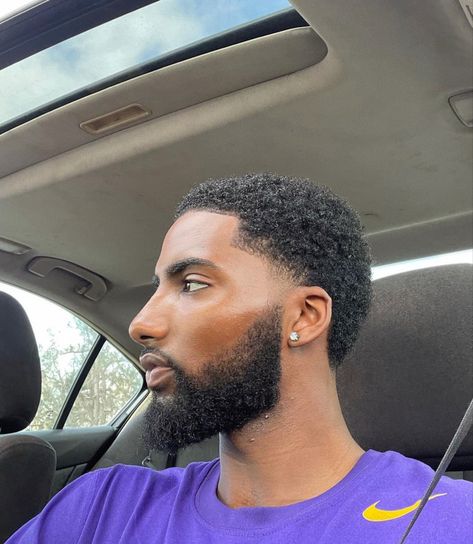 Black Hairstyles For Men Fade, Black Man Haircut With Beard, Black Low Taper Fade, Afro Line Up, Short Haircut Men Black, Curly Fade Haircut Men Black, Black Men Low Taper Fade, 2 Guard Buzzcut, Low Cut Taper Fade