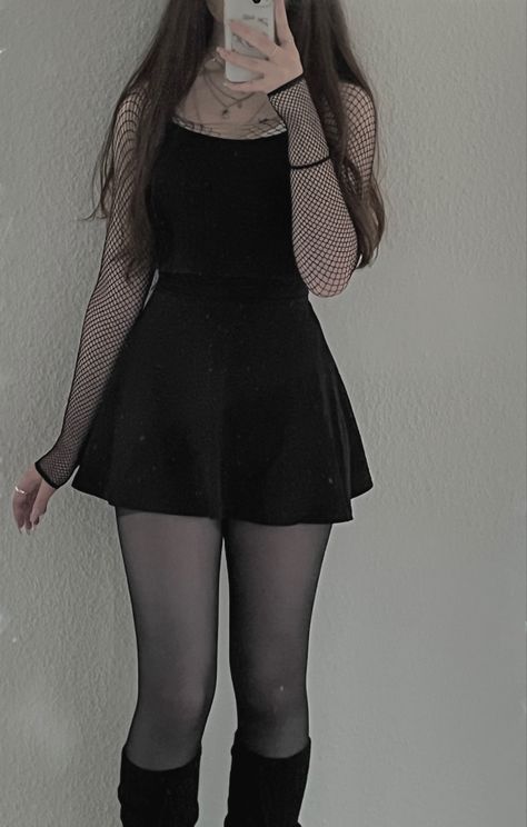 Cute Goth Date Outfits, Mavis Outfit Inspiration, Goth Girl Outfits Aesthetic, Autumn Alternative Outfits, Fishnets With Skirt, Dark Skirt Outfit, Gothic Girl Outfits, Goth Mini Skirt Outfit, Egirl Summer Outfits