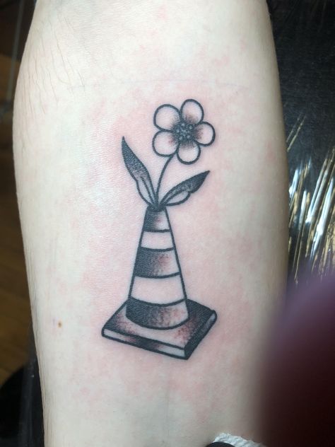 Got a nice lil flower traffic cone on my arm today by Ethan Bennett ( ig: ethanbennett_tattoos ) Simple Shading Tattoo, Traffic Cone Tattoo, Cone Tattoo, R Tattoo, Cute Tiny Tattoos, Stick And Poke, Tattoo Cover-up, Cover Up Tattoos, Deathly Hallows Tattoo