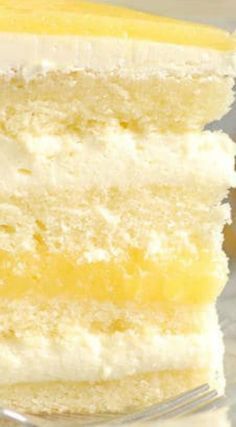 Cheesecake Factory Lemon Cake, Lemon Mousse Cake Recipe, Limoncello Cake Recipe, White Velvet Buttermilk Cake, Lemon Mousse Cake, Lemon Birthday Cakes, Deserturi Raw Vegan, Mousse Desserts, White Velvet Cakes