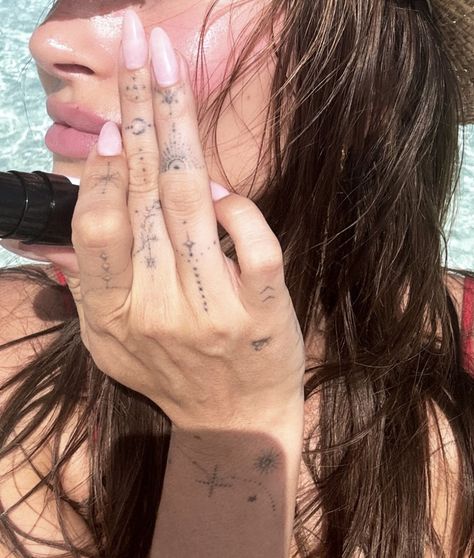 Hand Tats Aesthetic, Light Hand Tattoos, Ariana Grande Hand Tattoo, Dainty Hand Tattoos, Pinky Tattoo, Polish Tattoos, Hand Tats, Petite Tattoos, Discreet Tattoos