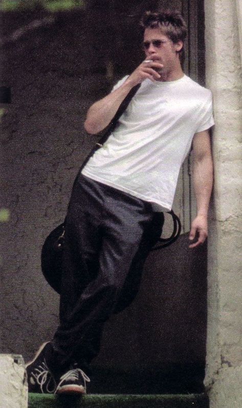 Brad Pitt, Brad Pitt Style, City Vibe, Streetwear Men Outfits, Mens Outfits