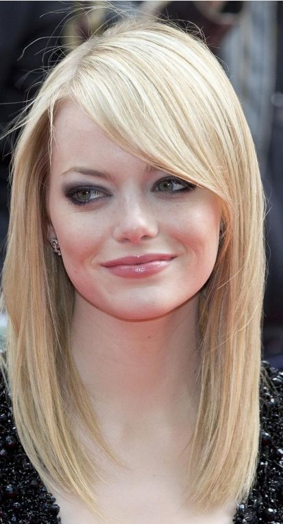 Emma Stone Bangs, Emma Stone Blonde, Hair With Side Bangs, Kimberly Caldwell, Emma Stone Hair, Emily Stone, Medium Length Hair With Bangs, Short Blonde Bobs, Raquel Welch Wigs