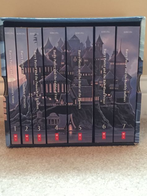 Harry Potter Book Collection Aesthetic, Harry Potter Special Edition Books, Harry Potter Book Editions, Harry Potter Book Set Aesthetic, Harry Potter Books Collection, Harry Potter Book Collection, Harry Potter Box, Harry Potter Book Set, Harry Potter Box Set