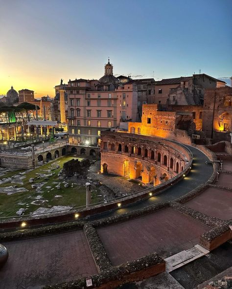 Mercato Traiano  #rome #roma #lazio #eternalcity #history #travel #holiday #food Rome Sights, Lazio Italy, Swan Princess, Holiday Food, Rome, Italy, History, Travel, Quick Saves