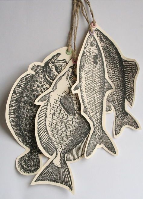 Printed tags Two Fish, Art Painting Acrylic, Lino Print, Fish Art, Art Plastique, Linocut, Art Lessons, Printmaking, Art Inspo