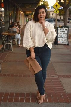 Your Ultimate Guide to an Autumn Getaway #fall #outfits #autumn outfits #baddie #summer outfits fall outfit ideas fall #fashion fall #style #travelhacks #travelaesthetic #travelootd #traveltips  #traveloutfits #fallaesthetic #falloutfits #autumnoutfits Plus Size Women Outfits, Trendy Street Style Outfits, Plus Size Herbst, Plus Size Street Style, Outfits For Spring, Plus Size Winter Outfits, Look Jean, Plus Size Fall Outfit, Plus Size Fall