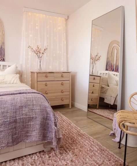 Aesthetic Purple Room, Aesthetic Pink Bedroom, Kate Aesthetic, Redecorate Bedroom, Daughters Room, Room Makeover Bedroom, Pink Bedroom, Room Makeover Inspiration, Aesthetic Pink