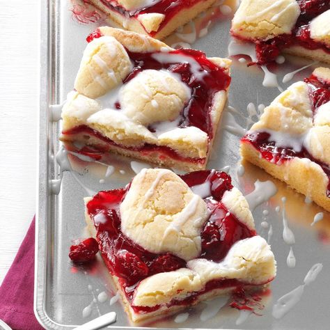 Cherry Bars Newest Recipes, Recipes Corn, Cherry Pie Bars, Cherry Bars, Tiramisu Dessert, Pane Dolce, Potluck Desserts, Brownies Cookies, Cake Mug