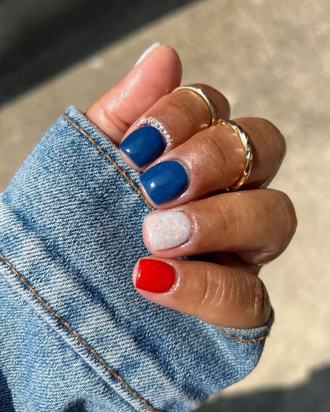 35 Patriotic Nail Designs For Fourth of July Nails - MorningKo July 4 Manicure, Fourth Of July Manicure, Neutral 4th Of July Nails, July Nails 2024, Diy Fourth Of July Nails, Fourth Of July Nails Easy, Cute Fourth Of July Nails, Fourth Of July Nails Designs, Fourth Nails