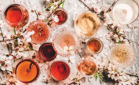 The Rosy Road to Provence: A Wine Tour in the South of France - France Today Wine Subscription Box, Best Rose Wine, Zinfandel Wine, Spring Wine, Non Alcoholic Wine, Wine Subscription, Wine Photography, Wine Tasting Party, Tasting Party