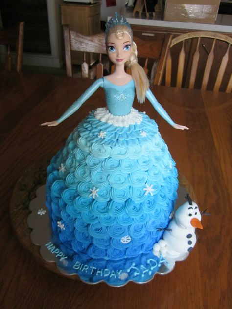 Frozen Elsa doll cake with Olaf. madesweetbakery.wix.com/sweet Frozen Elsa Doll Cake, Frozen Doll Cake, Elsa Doll Cake, Cake Elsa, Doll Cake Designs, Elsa Birthday Cake, Princess Doll Cake, Frozen Elsa Doll, Frozen Birthday Party Cake