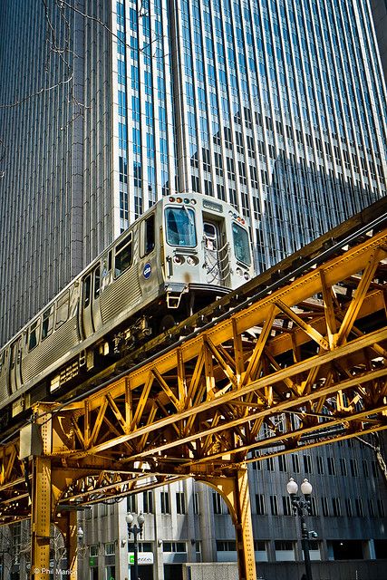 El Train - Chicago Loop | Phil Marion | Flickr Chicago Sights, Elevated Train, Chicago Buildings, Chicago Transit Authority, Chicago Aesthetic, Chicago Loop, Chicago L, Chicago Pictures, Chicago Travel