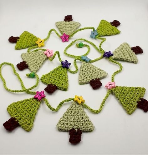 Wooden Christmas Trees Wreaths & Garlands, Crochet Christmas Ornaments Tree, Crochet Christmas Bunting, Christmas Crochet Garland, Crocheted Bunting, Christmas Trees Garland, Crocheted Garland, 2024 Crochet, Xmas Crochet