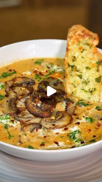 Mushroom Soup Recipe, Creamy Mushroom Soup, Chicken Pot Pie Soup, Garlic Soup, Mushroom Soup Recipes, Soup And Stew, Creamy Mushrooms, Follow My Page, Vegan Soup