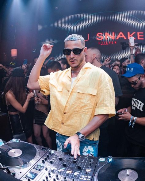 Dj Style Men, Dj Fashion, Dj Snake, Aesthetic Outfit, Aesthetic Clothes, Mood Board, Dj, Summer Outfits, Fashion Inspo