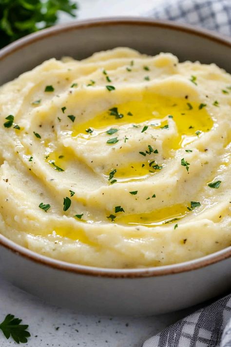 Paris Mash, Potatoes With Boursin Cheese, Ultra Creamy Mashed Potatoes, French Mashed Potatoes, Boursin Mashed Potatoes, Cheese Mashed Potatoes, Fluffy Mashed Potatoes, Creamy Mash, Mashed Potatoes Recipe