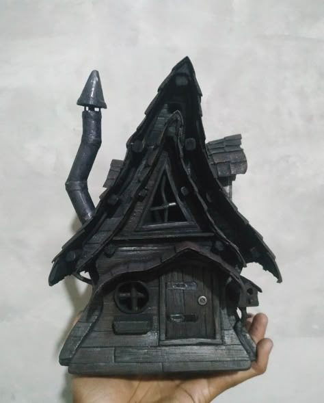 Goth Fairy House, Gothic Fairy House, Clay Haunted House, Halloween Tea Party, Dnd Crafts, Creepy Houses, Fairy House Diy, Pottery Houses, Sculpture Art Clay