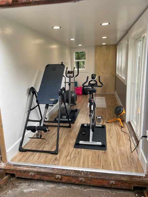 Shipping Container Fitness Studio, Shipping Container Home Gym, Gym Container Ideas, Storage Container Gym, Shipping Container Gym Ideas, Shipping Container Gym, Container Gym, Shipping Container Storage, Gym Shed