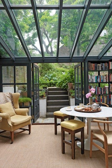 Bridie Hall's Library - Conservatory Designs & Ideas - Interiors & Décor (houseandgarden.co.uk) Small Conservatory, Conservatory Interior, Conservatory Design, Conservatory Ideas, Sun Rooms, Sunroom Designs, Glass Houses, Glass Room, Versace Home