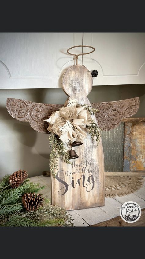 Wooden Angels Rustic, Hammons Nest, Christmas Fence, Christmas Angel Crafts, Diy Angels, Christmas Crafts Diy Projects, Wooden Angel, Christmas Angel Ornaments, Angel Crafts