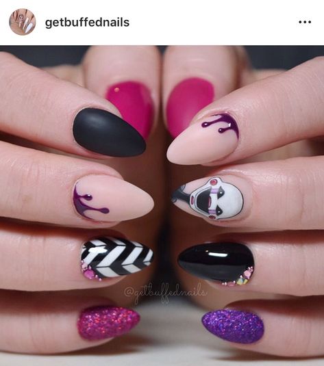 Marionette nails Fnaf Nails Acrylic, Five Nights At Freddy's Nail Art, Fnaf Inspired Nails, Short Emo Nail Designs, Five Nights At Freddy's Nails, Fnaf Nail Art, Fnaf Nails Ideas, Nail Designs Emo, Marionette Puppet Makeup