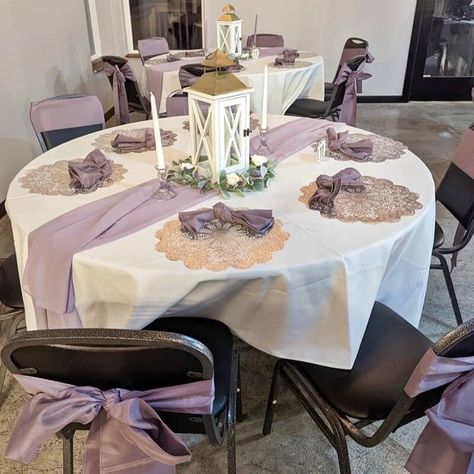 Lavender And White Table Decorations, Lavender And Silver Table Decor, Lilac And Gold Table Setting, Pink And Lavender Table Setting, Purple Wedding Round Table Settings, Lavender Tea Party Table Settings, Purple Tablecloth Setting, Purple And White Table Setting, Lavender And Gold Table Setting