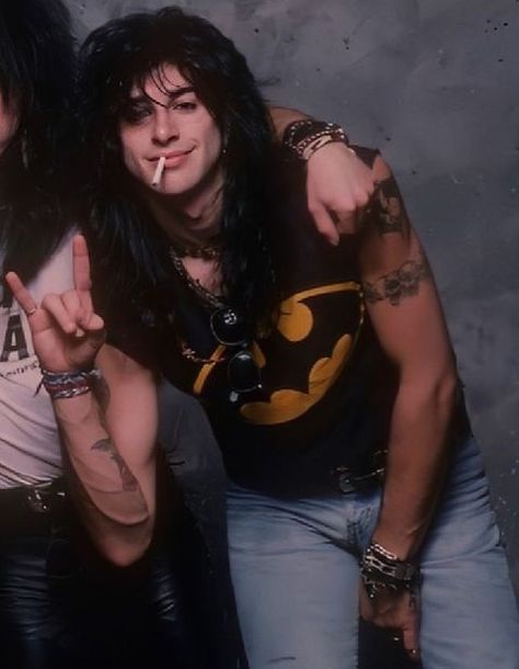 Kelly Nickles, Kelly Nickels, Cool Memes, Rock Aesthetic, 80s Men, Rockstar Aesthetic, Photographie Portrait Inspiration, Glam Metal, Rock Outfits